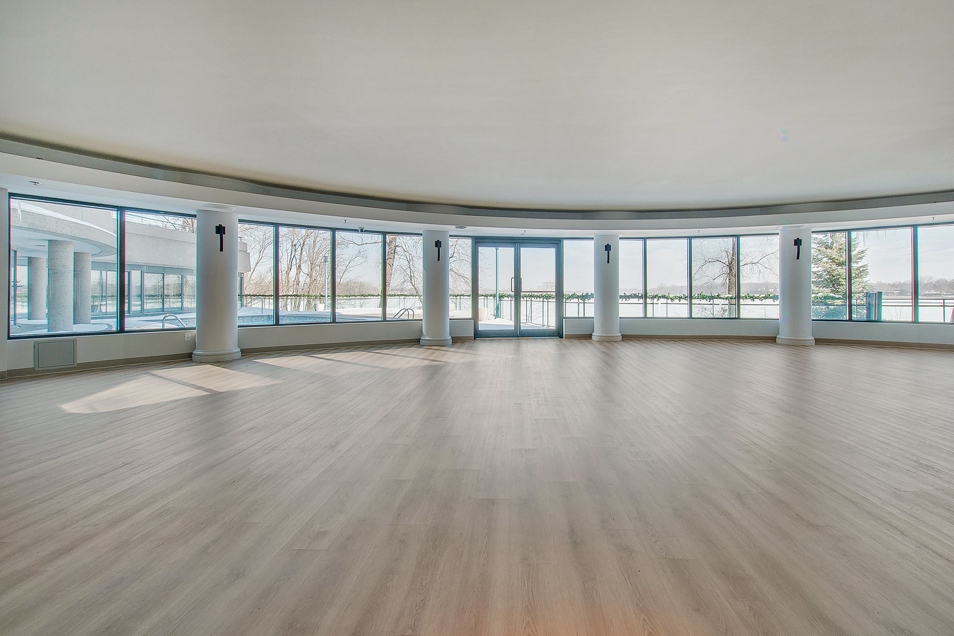 









4450


Prom. Paton

, 202,
Laval (Chomedey),




QC
H7W5J7

