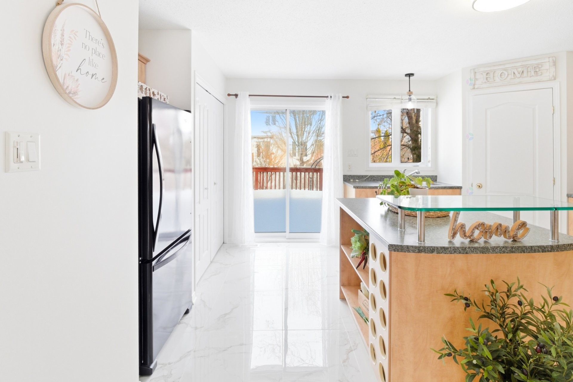 









22


Rue James-Byrne

,
Gatineau (Aylmer),




QC
J9H7K2

