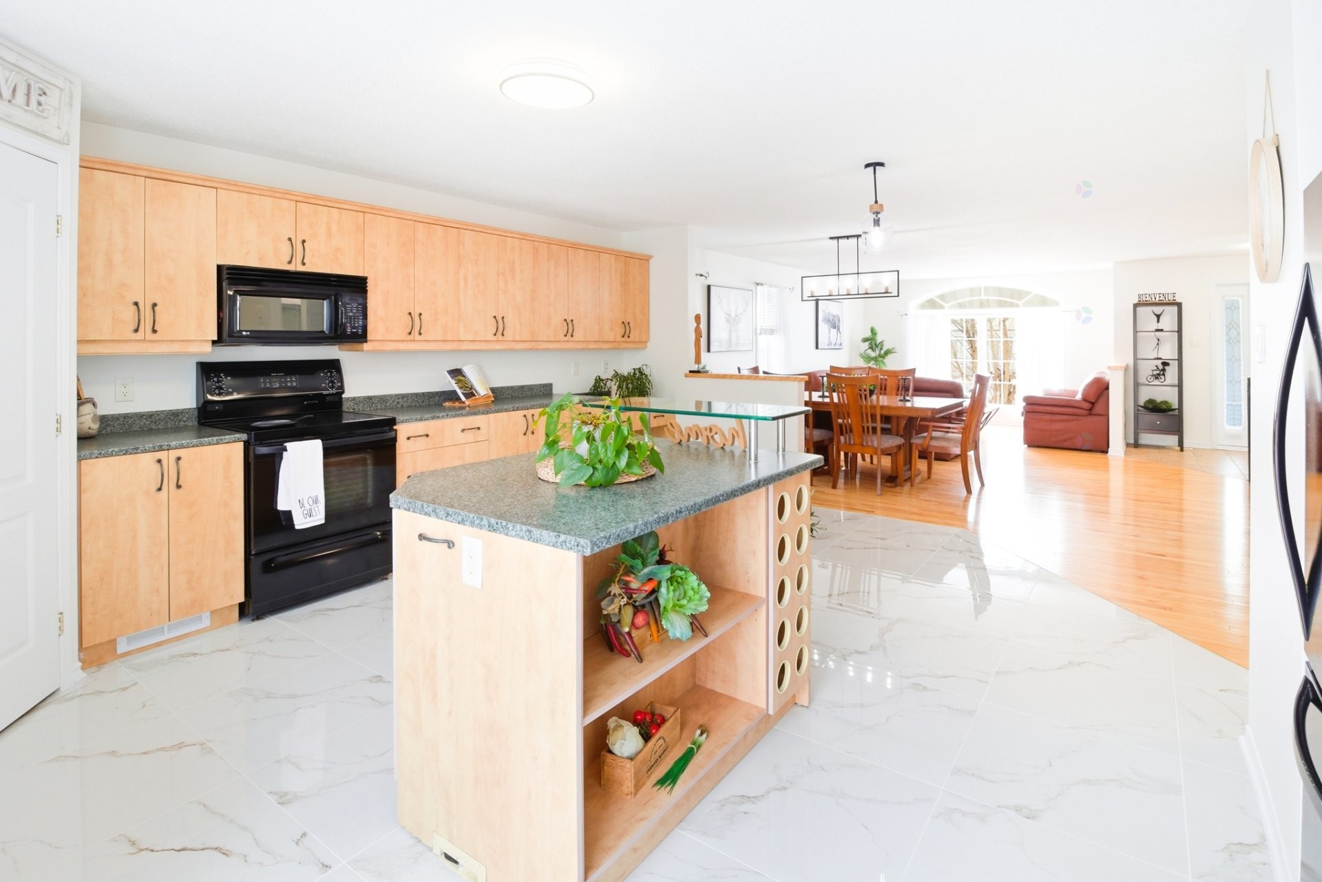 









22


Rue James-Byrne

,
Gatineau (Aylmer),




QC
J9H7K2

