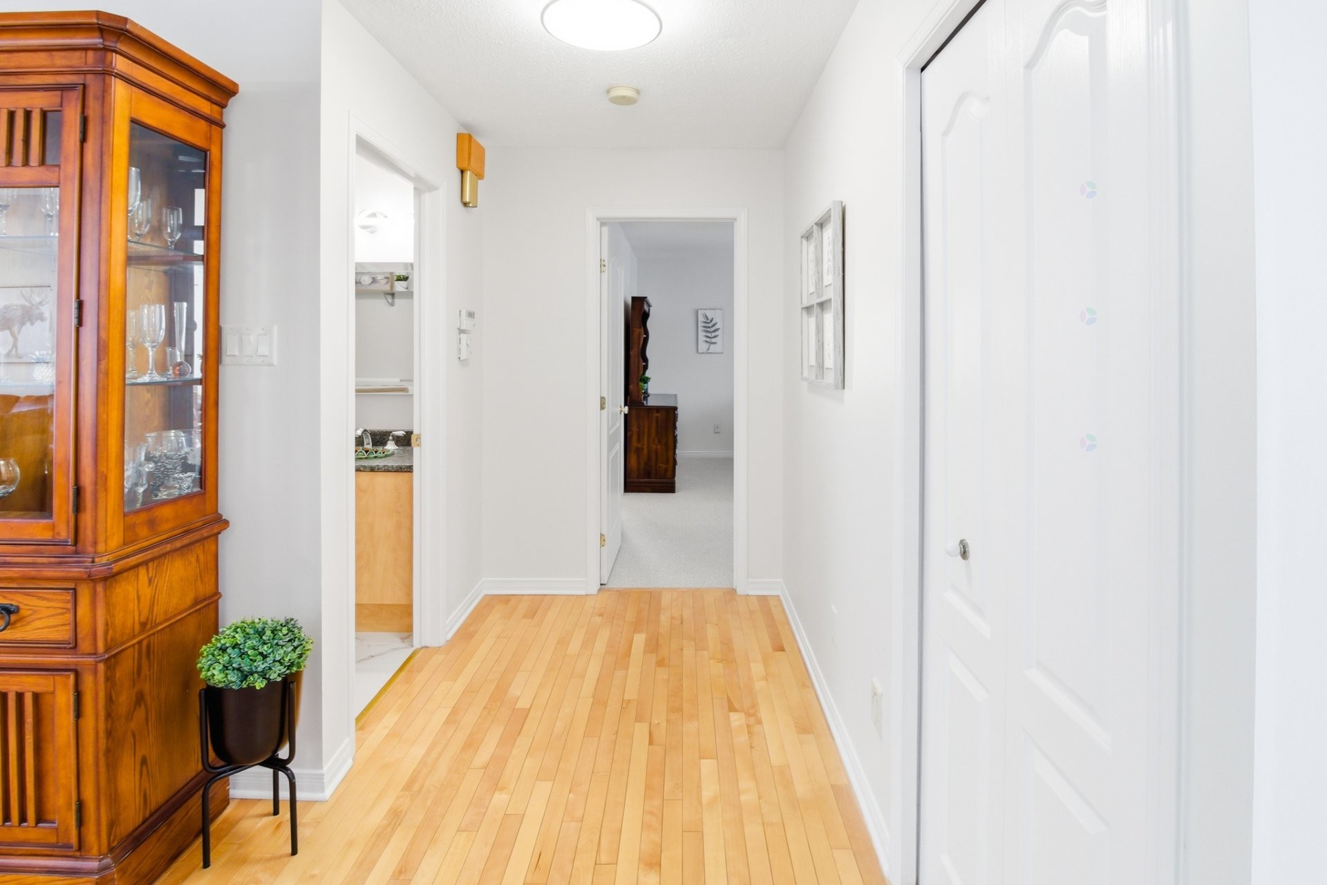 









22


Rue James-Byrne

,
Gatineau (Aylmer),




QC
J9H7K2

