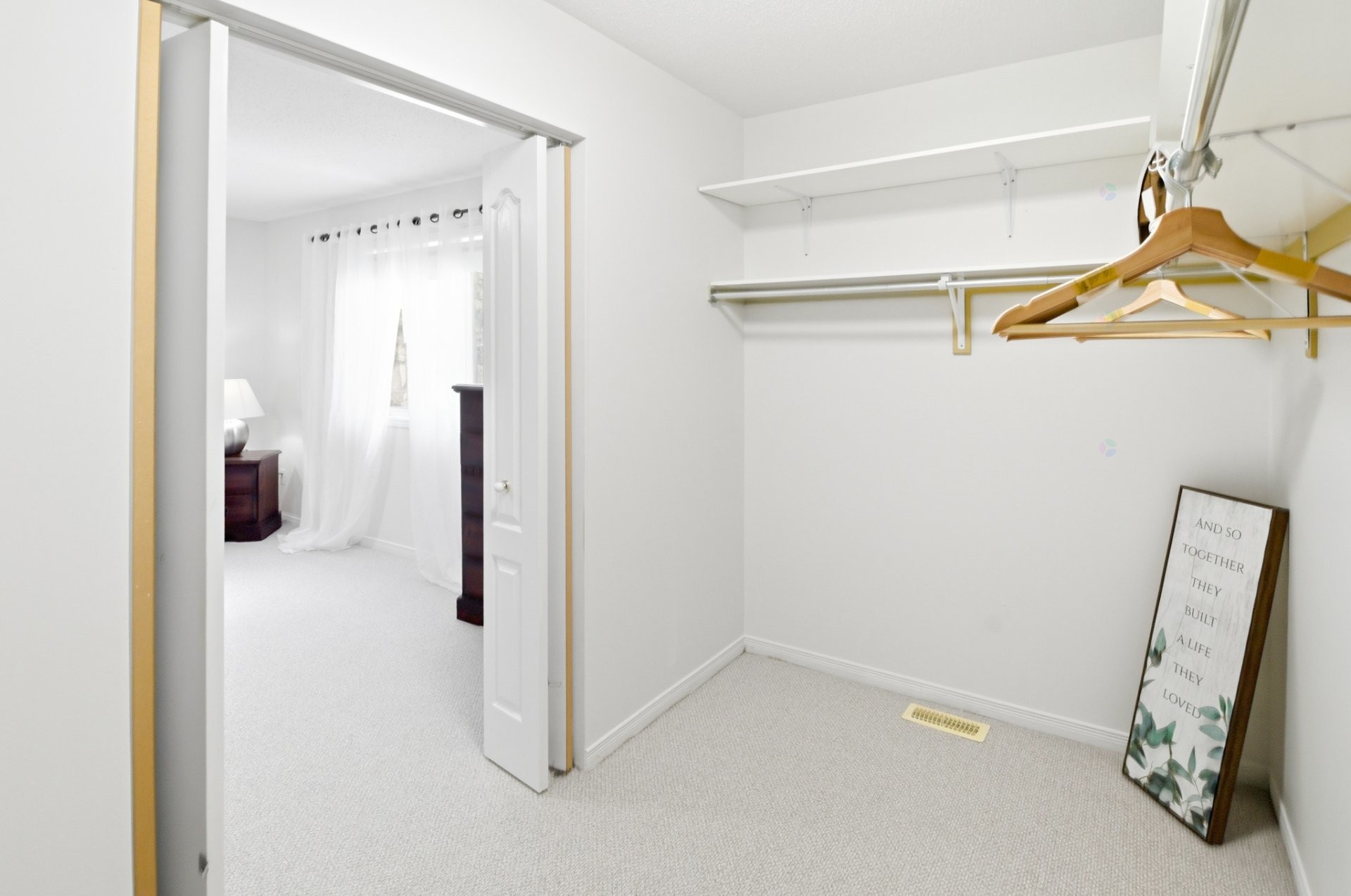 









22


Rue James-Byrne

,
Gatineau (Aylmer),




QC
J9H7K2

