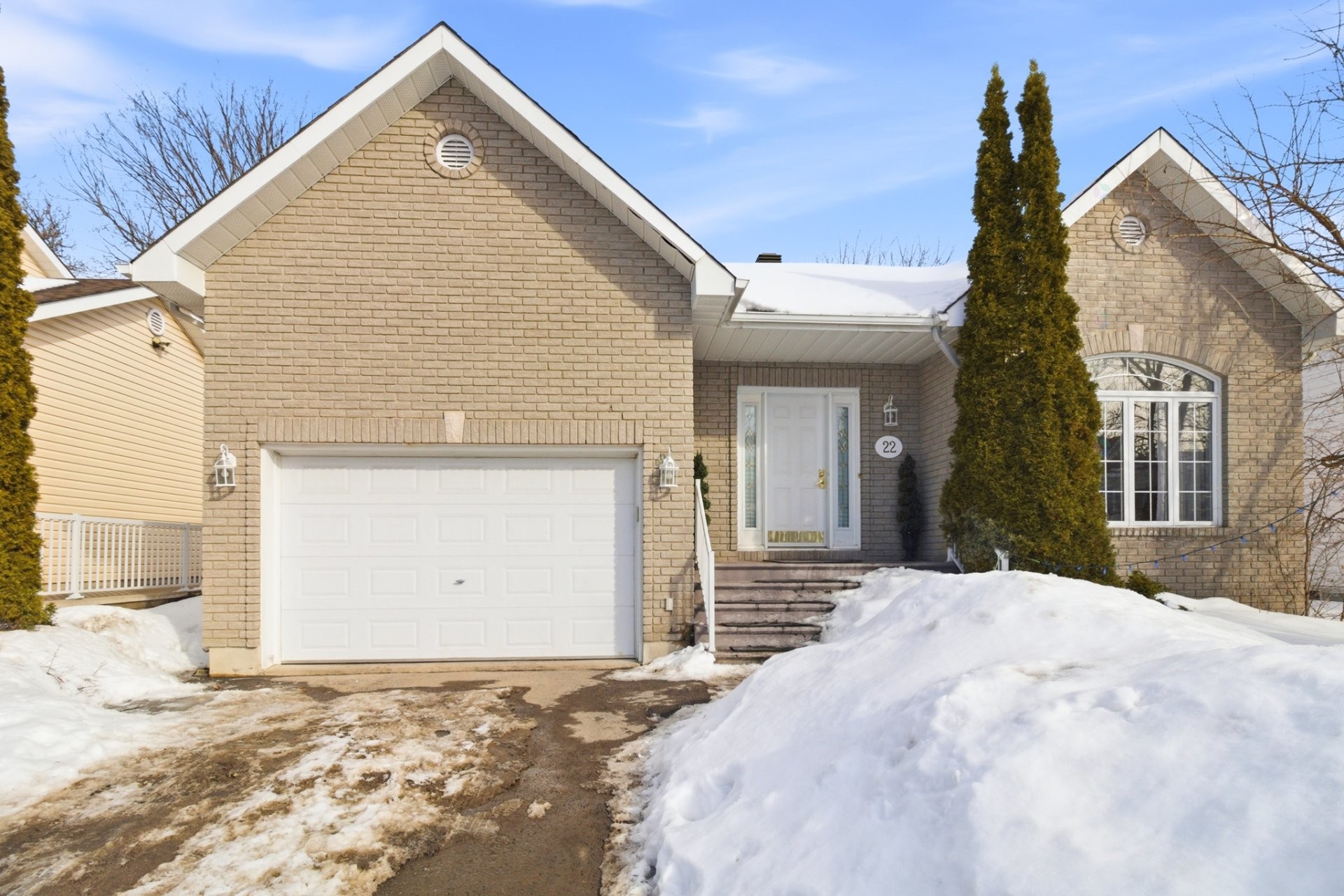 









22


Rue James-Byrne

,
Gatineau (Aylmer),




QC
J9H7K2

