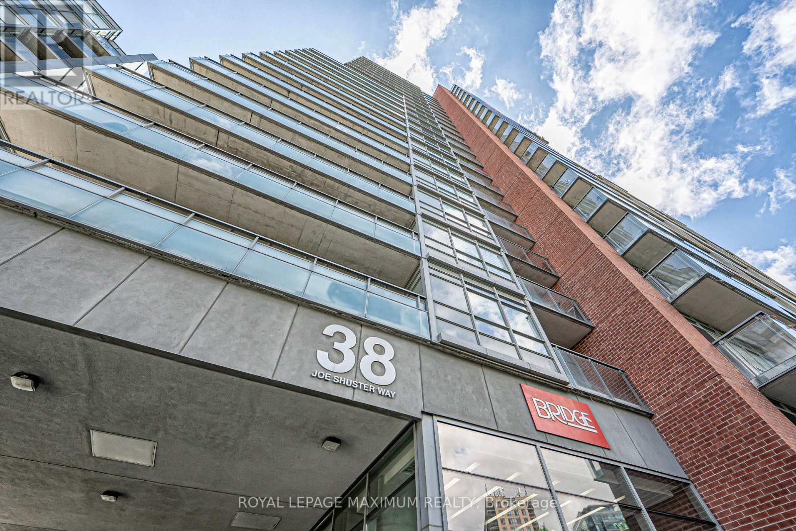 












617 - 38 JOE SHUSTER WAY

,
Toronto,




Ontario
M6K0A5


