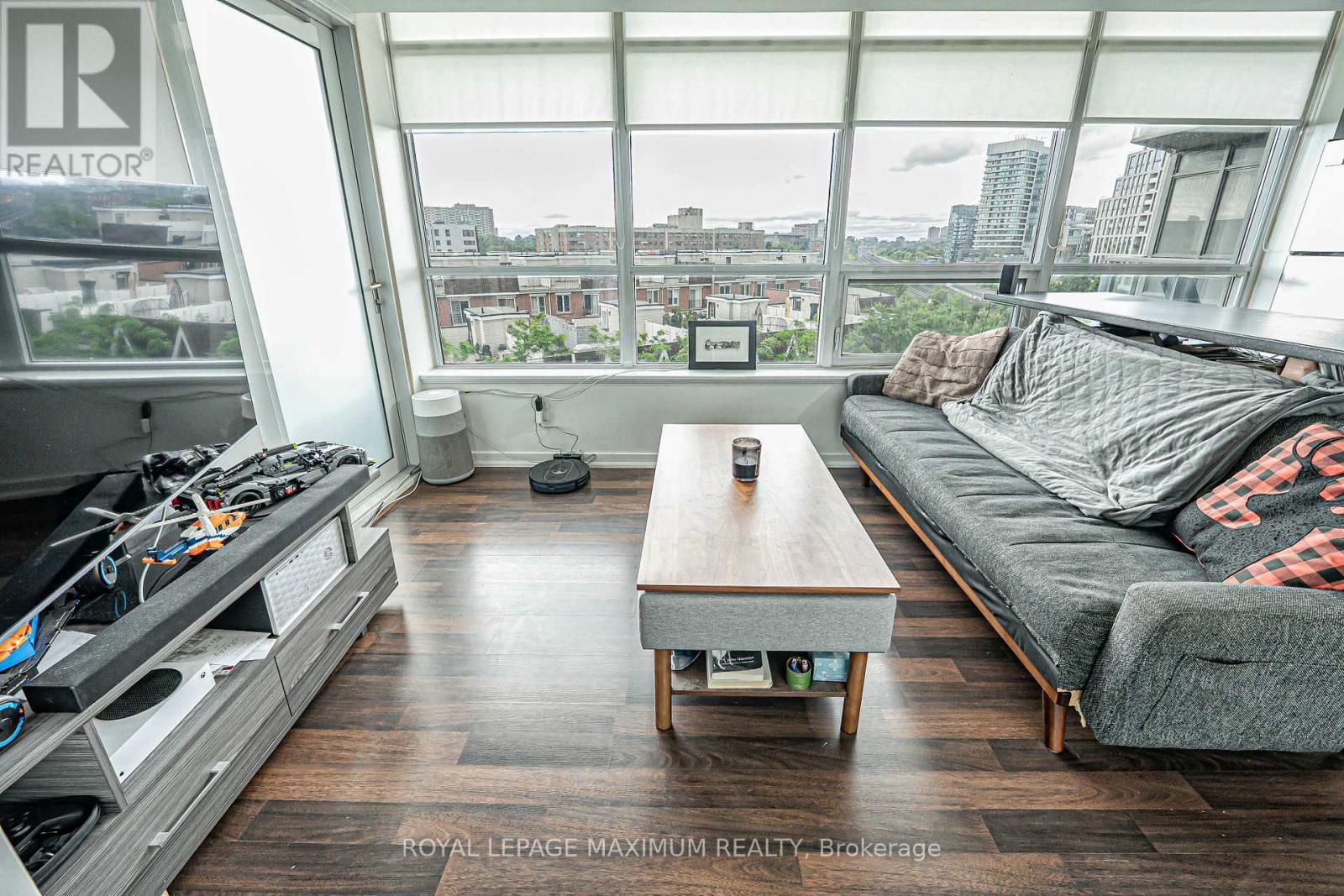 












617 - 38 JOE SHUSTER WAY

,
Toronto,




Ontario
M6K0A5

