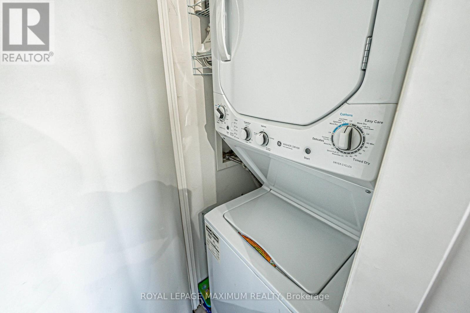 












617 - 38 JOE SHUSTER WAY

,
Toronto,




Ontario
M6K0A5

