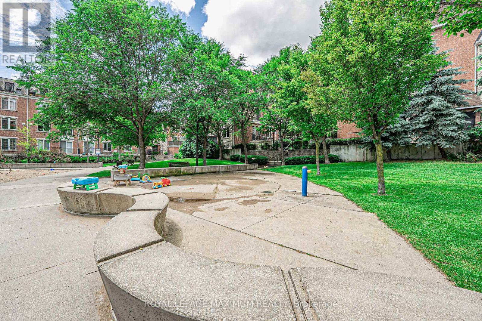 












617 - 38 JOE SHUSTER WAY

,
Toronto,




Ontario
M6K0A5

