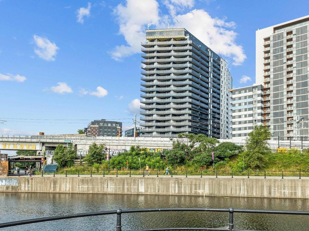 









100


Rue Murray

, 2408,
Le Sud-Ouest (Montréal),




QC
H3C1A2

