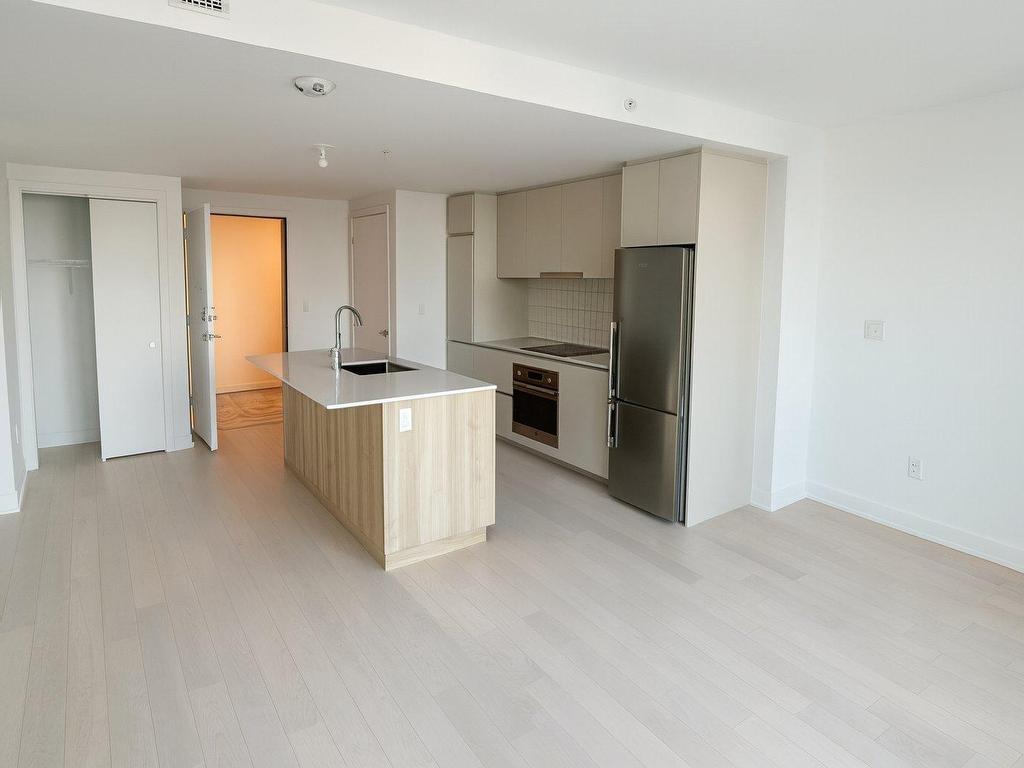 









100


Rue Murray

, 2408,
Le Sud-Ouest (Montréal),




QC
H3C1A2

