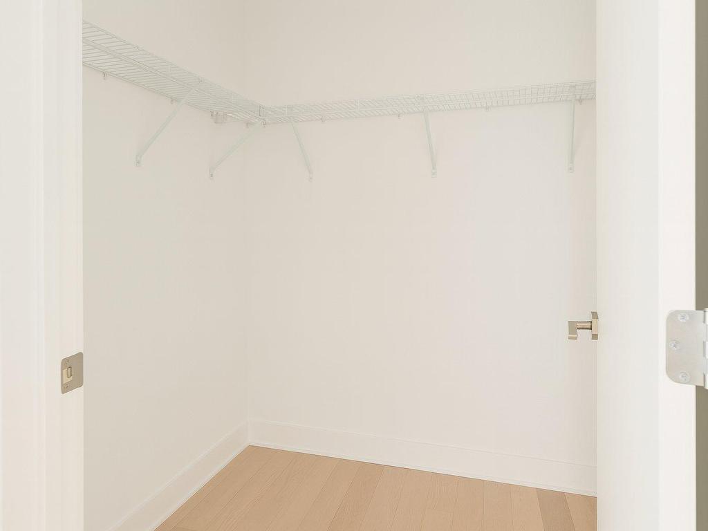 









100


Rue Murray

, 2408,
Le Sud-Ouest (Montréal),




QC
H3C1A2

