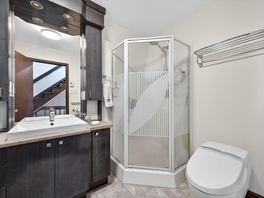 









6796


23e Avenue

,
Rosemont/La Petite-Patrie (Montréal),




QC
H1T4C5

