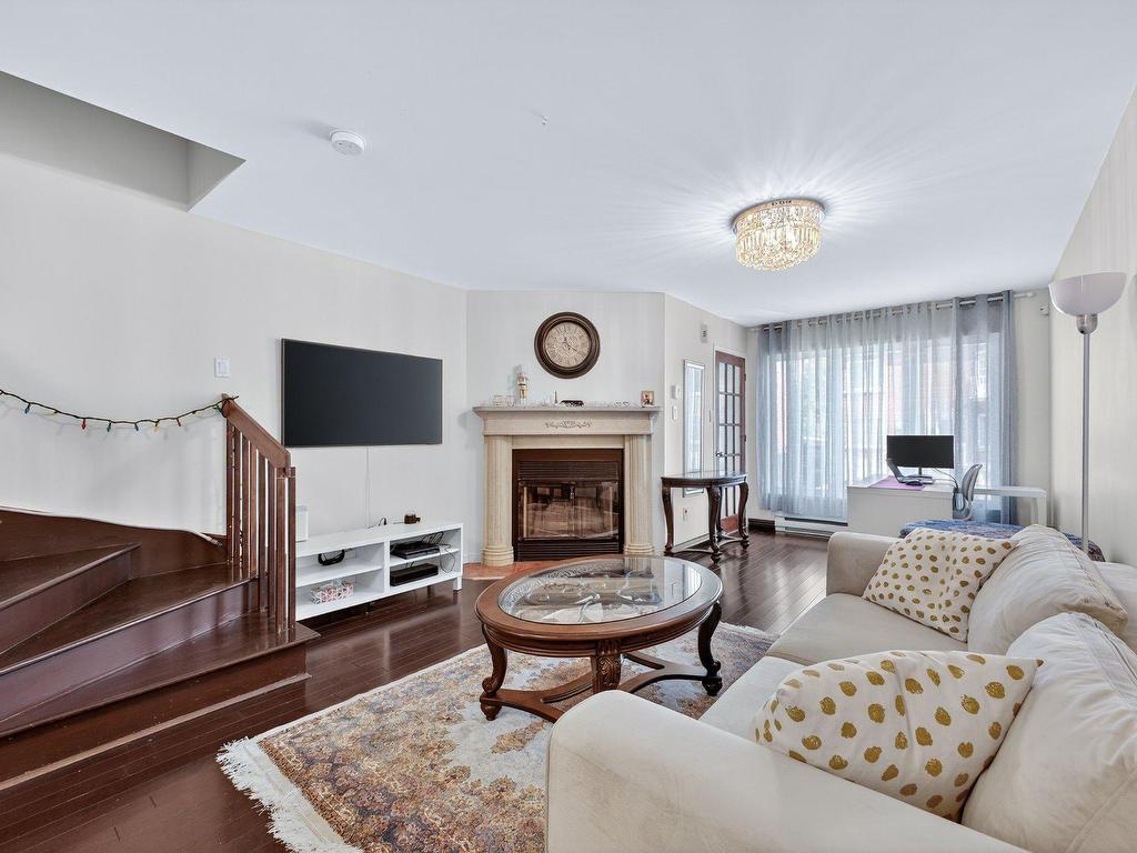 









6796


23e Avenue

,
Rosemont/La Petite-Patrie (Montréal),




QC
H1T4C5

