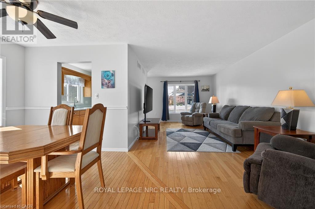 












115 FOREST STREET E

,
Haldimand,




Ontario
N1A1B9

