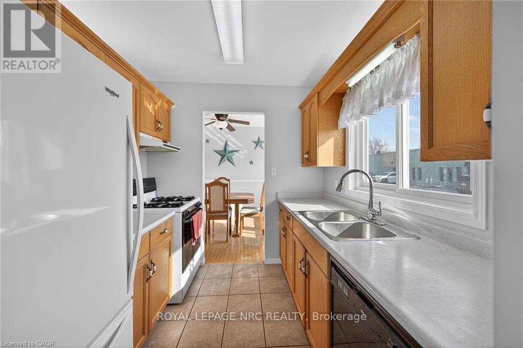 












115 FOREST STREET E

,
Haldimand,




Ontario
N1A1B9

