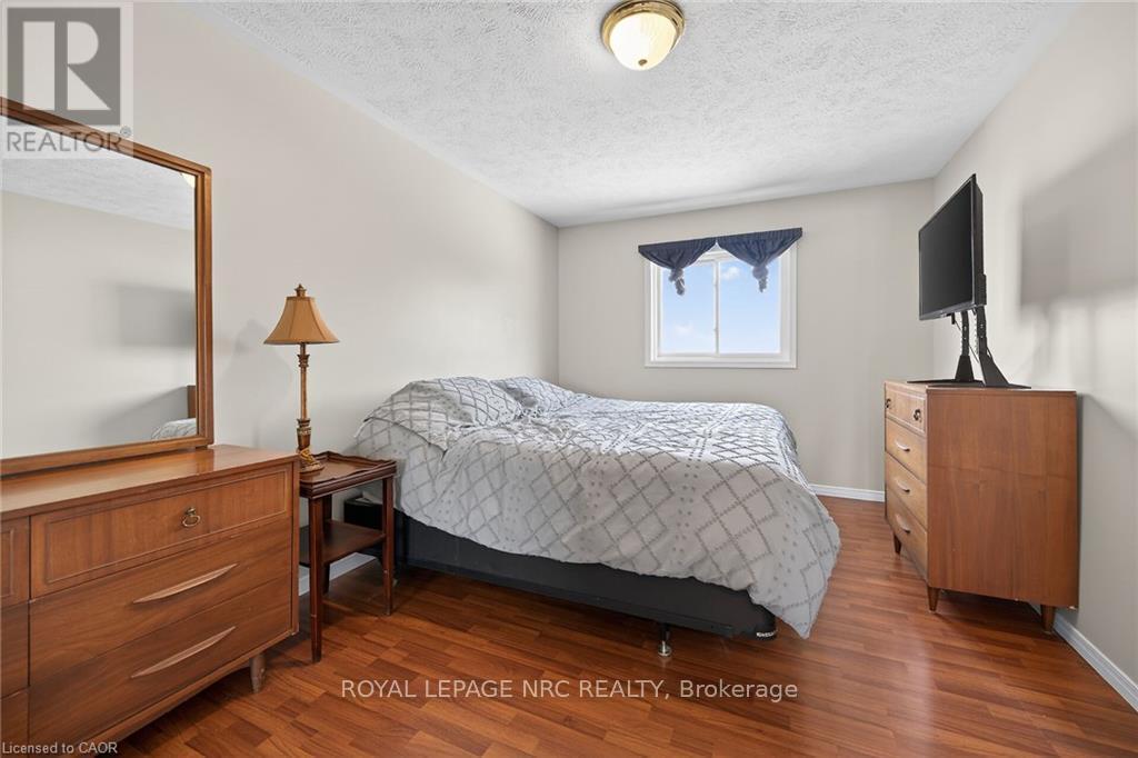 












115 FOREST STREET E

,
Haldimand,




Ontario
N1A1B9

