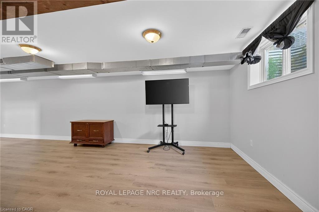 












115 FOREST STREET E

,
Haldimand,




Ontario
N1A1B9

