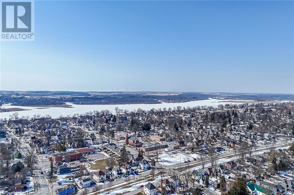 












115 FOREST STREET E

,
Haldimand,




Ontario
N1A1B9

