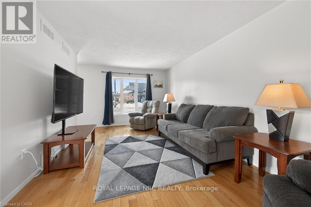 












115 FOREST STREET E

,
Haldimand,




Ontario
N1A1B9

