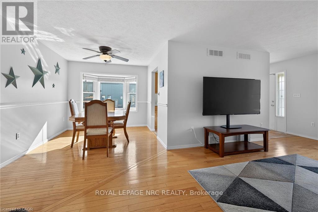 












115 FOREST STREET E

,
Haldimand,




Ontario
N1A1B9

