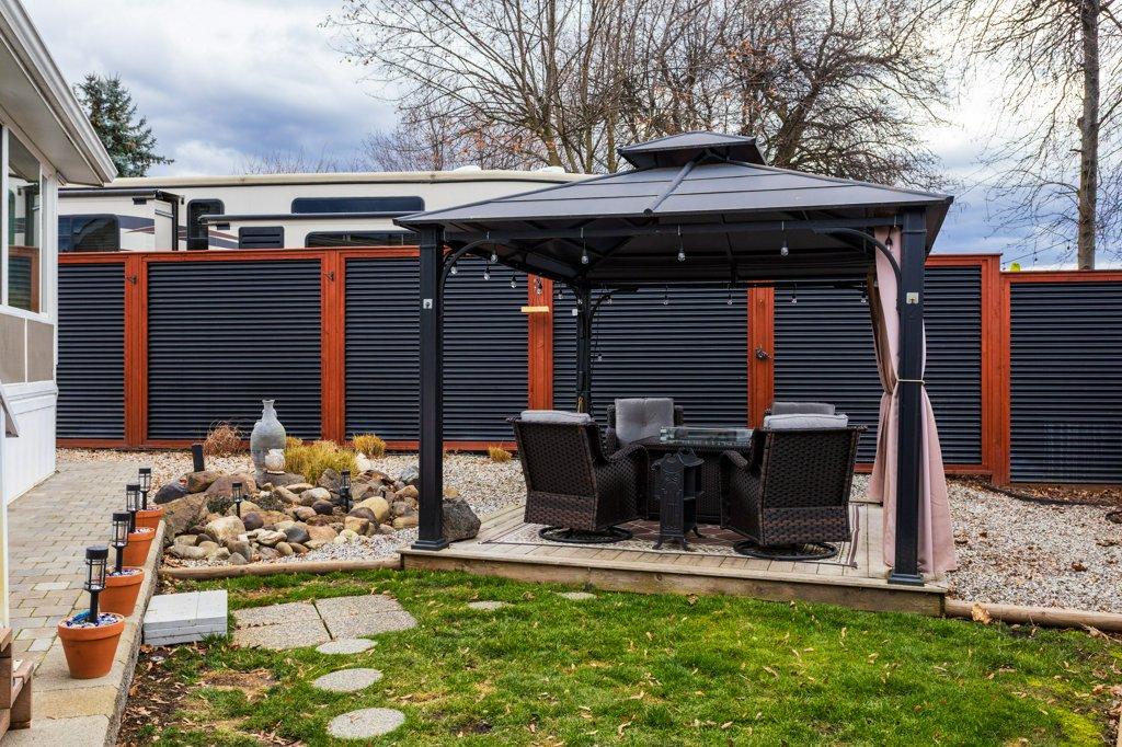 









415


Commonwealth

Road, 35,
Kelowna,




BC
V4V 1P4

