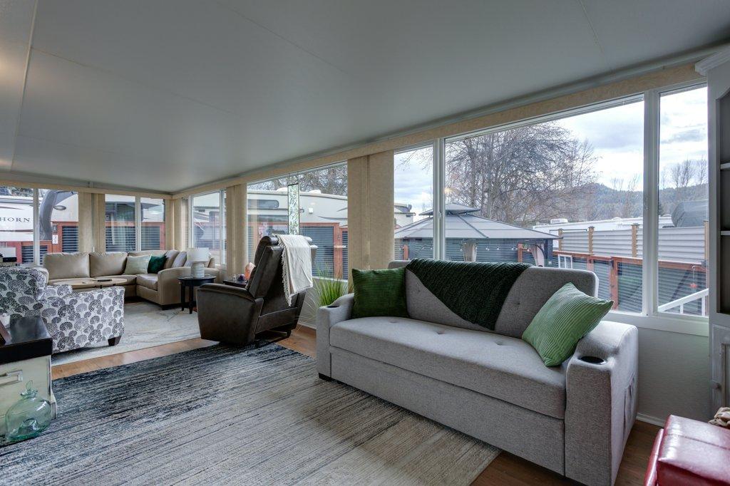 









415


Commonwealth

Road, 35,
Kelowna,




BC
V4V 1P4

