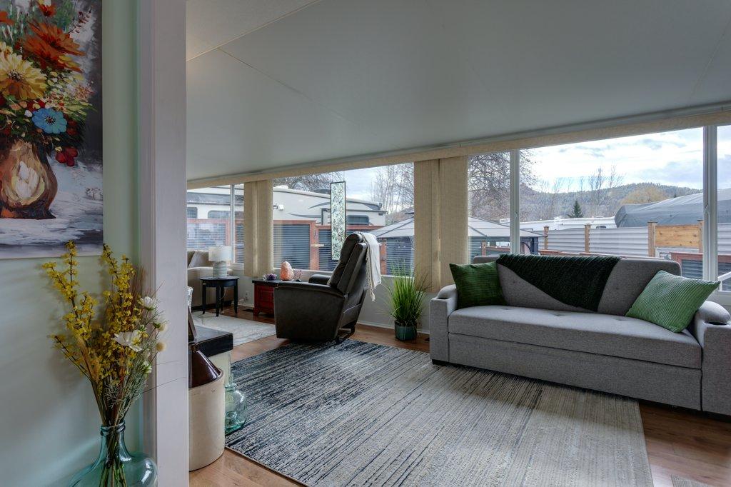 









415


Commonwealth

Road, 35,
Kelowna,




BC
V4V 1P4

