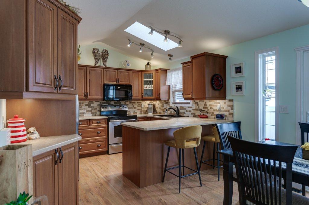 









415


Commonwealth

Road, 35,
Kelowna,




BC
V4V 1P4

