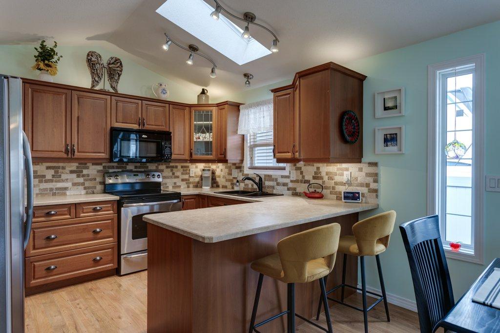 









415


Commonwealth

Road, 35,
Kelowna,




BC
V4V 1P4

