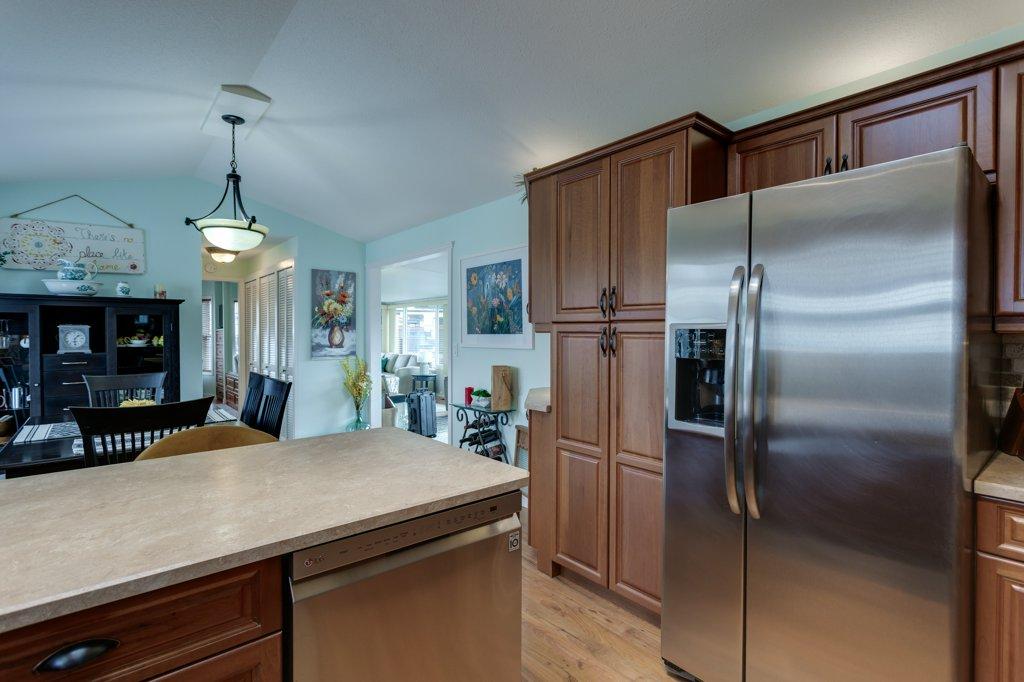 









415


Commonwealth

Road, 35,
Kelowna,




BC
V4V 1P4

