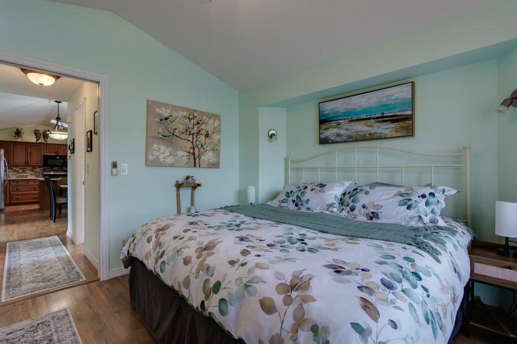 









415


Commonwealth

Road, 35,
Kelowna,




BC
V4V 1P4

