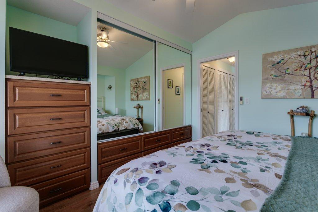 









415


Commonwealth

Road, 35,
Kelowna,




BC
V4V 1P4

