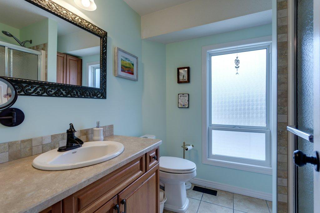 









415


Commonwealth

Road, 35,
Kelowna,




BC
V4V 1P4

