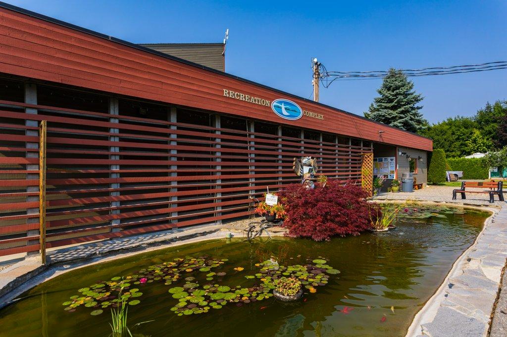 









415


Commonwealth

Road, 35,
Kelowna,




BC
V4V 1P4

