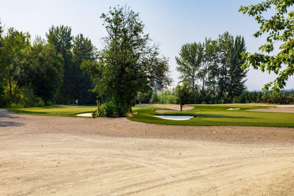 









415


Commonwealth

Road, 35,
Kelowna,




BC
V4V 1P4

