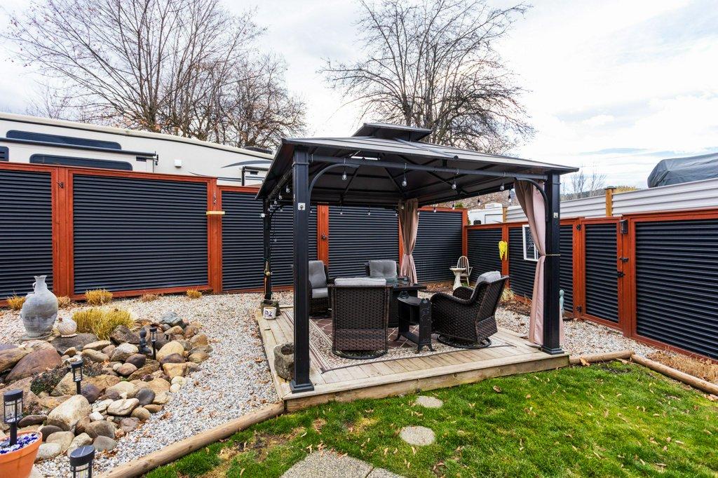 









415


Commonwealth

Road, 35,
Kelowna,




BC
V4V 1P4

