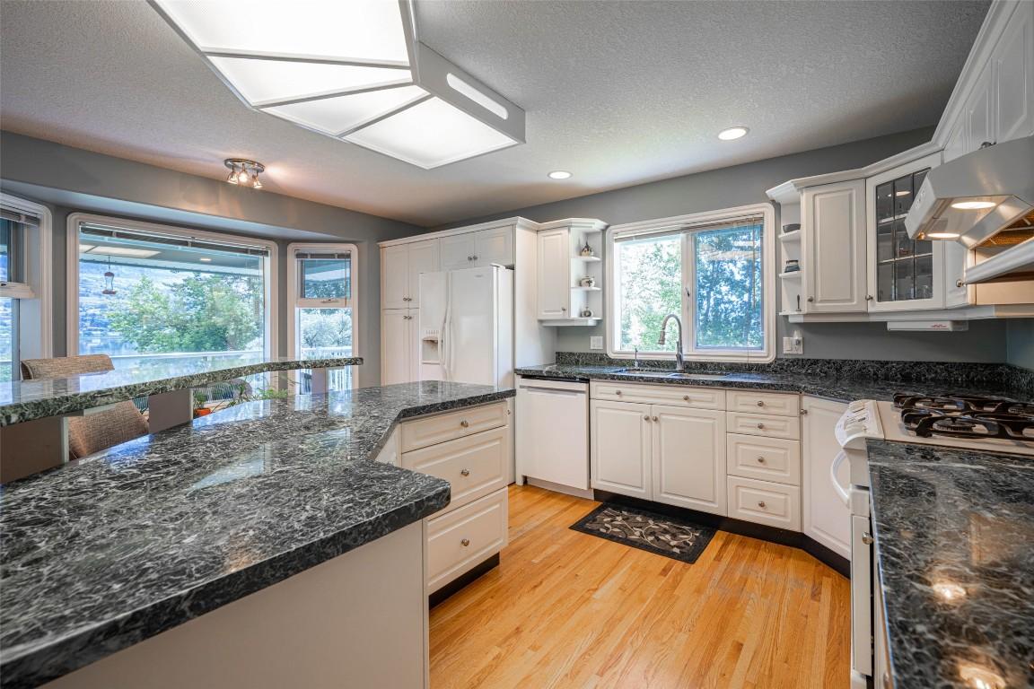 









7821


Old Kamloops

Road,
Vernon,




BC
V1H 1W8

