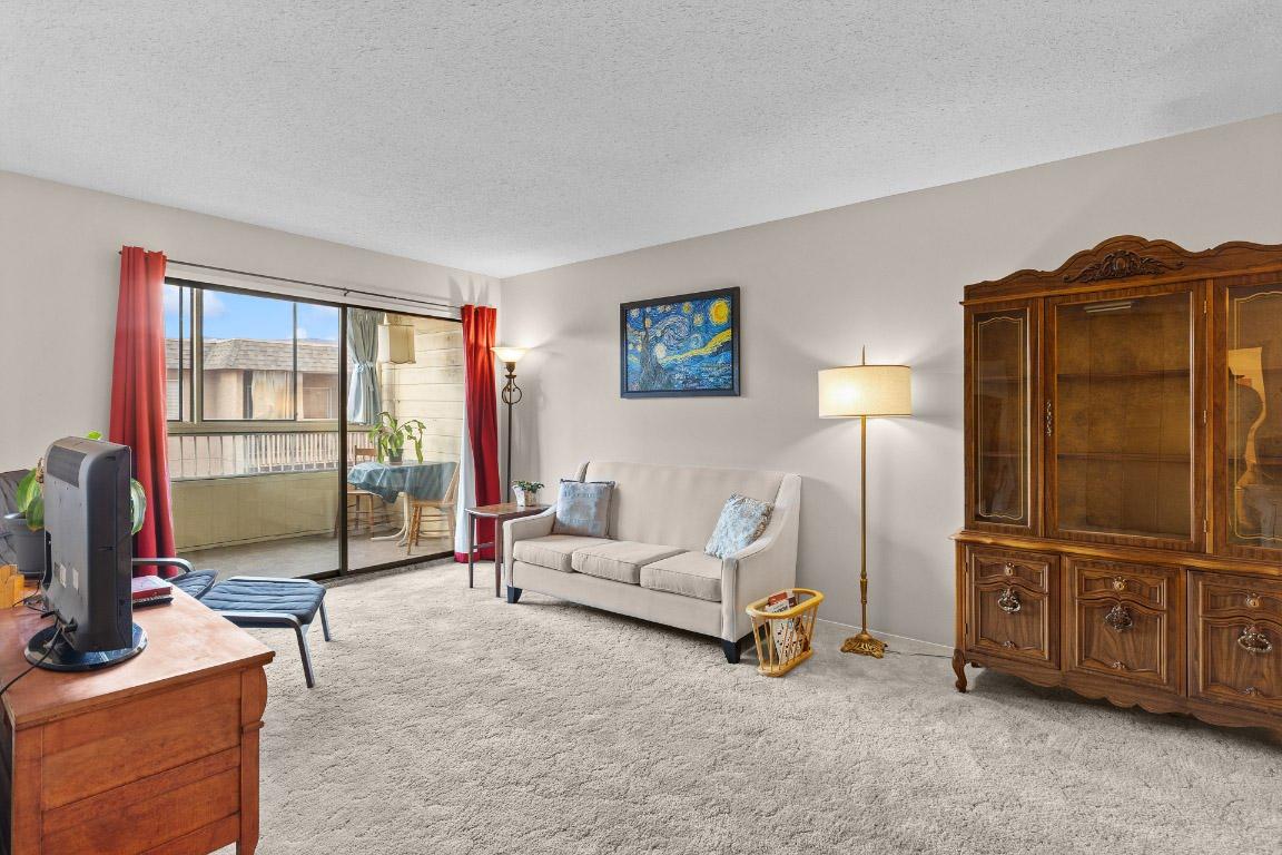 









555


Rowcliffe

Avenue, 406,
Kelowna,




BC
V1Y 5Y8

