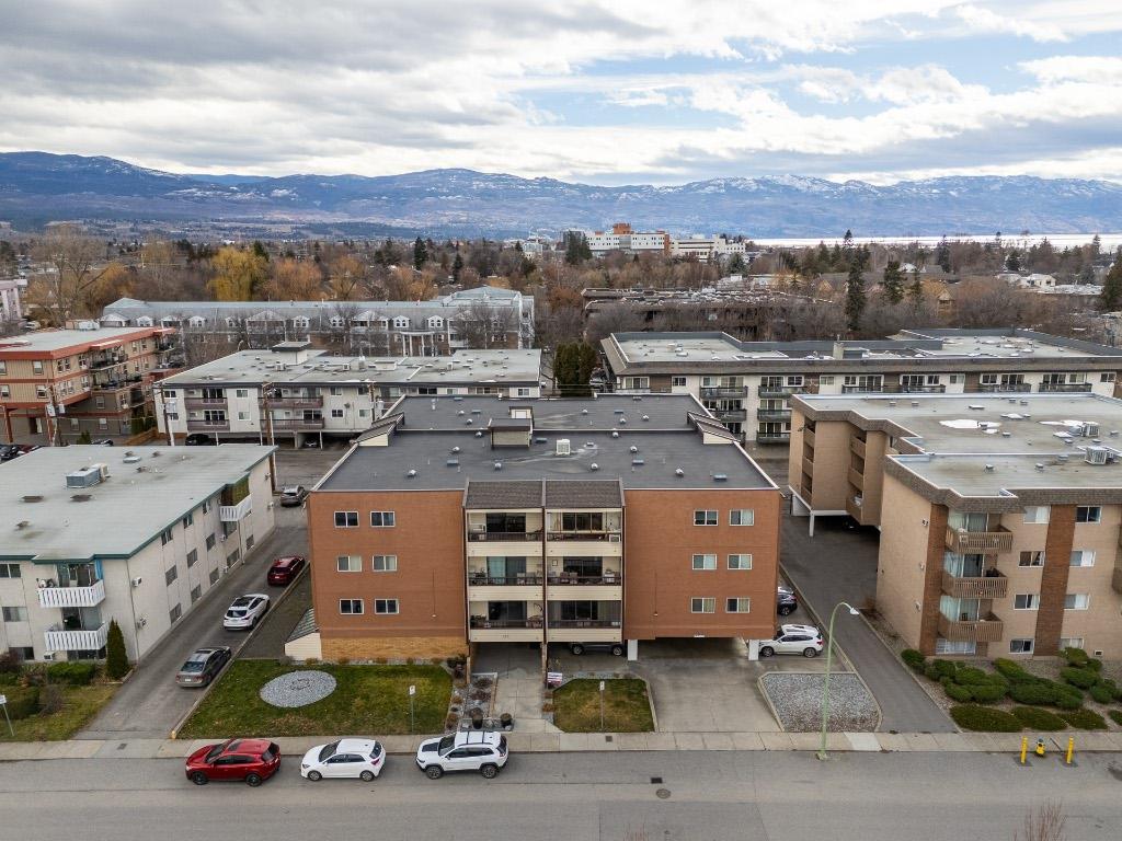 









555


Rowcliffe

Avenue, 406,
Kelowna,




BC
V1Y 5Y8

