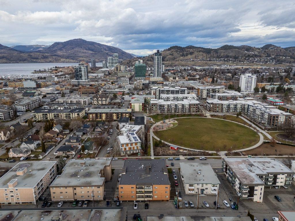 









555


Rowcliffe

Avenue, 406,
Kelowna,




BC
V1Y 5Y8

