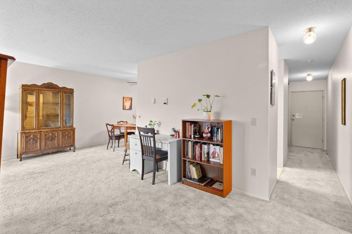 









555


Rowcliffe

Avenue, 406,
Kelowna,




BC
V1Y 5Y8

