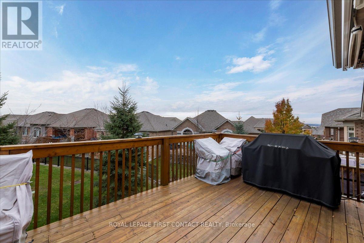 












222 RIDGE WAY

,
New Tecumseth,




Ontario
L9R0H2

