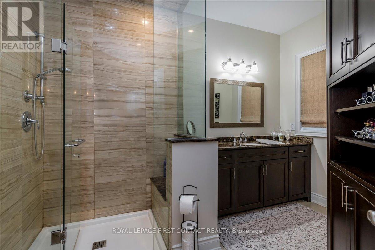 












222 RIDGE WAY

,
New Tecumseth,




Ontario
L9R0H2

