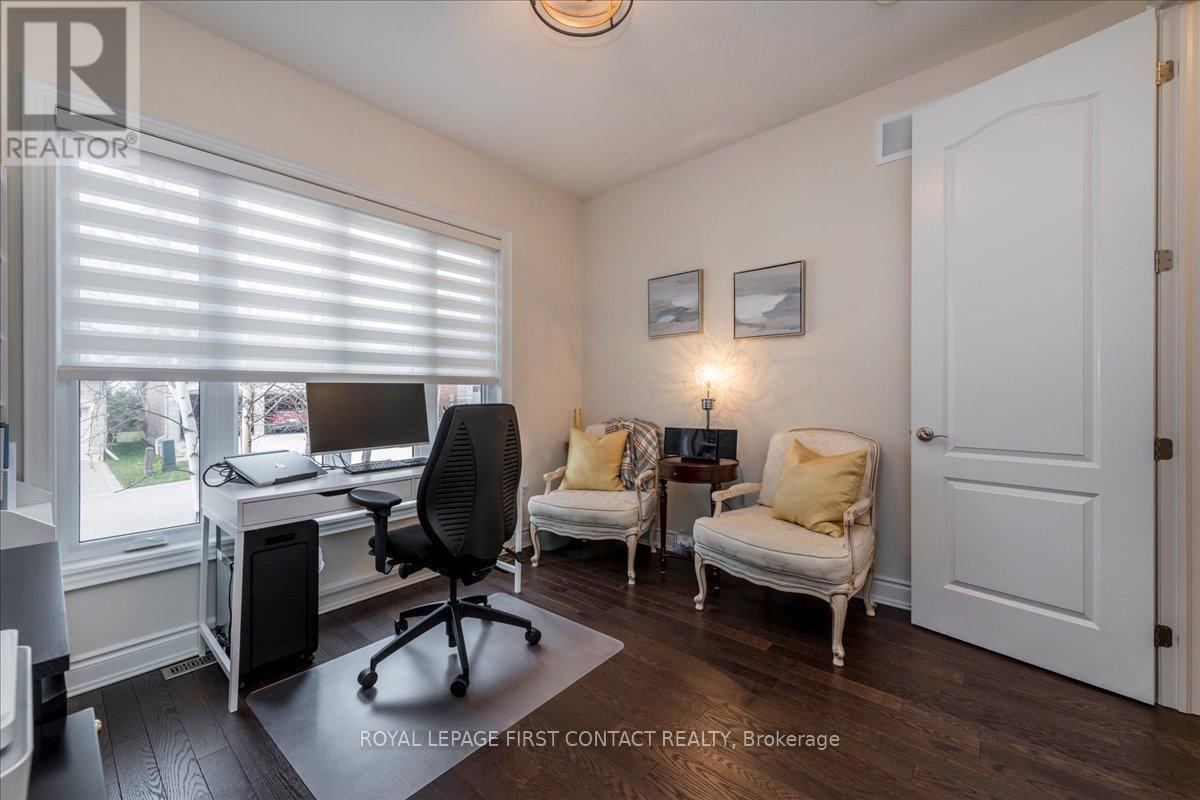 












222 RIDGE WAY

,
New Tecumseth,




Ontario
L9R0H2

