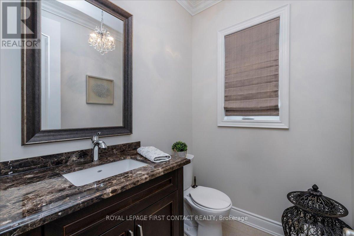 












222 RIDGE WAY

,
New Tecumseth,




Ontario
L9R0H2

