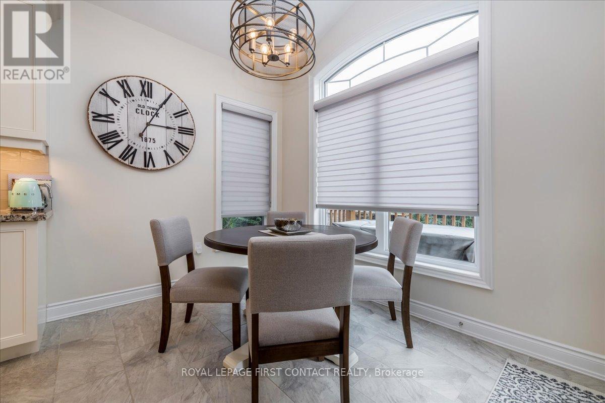 












222 RIDGE WAY

,
New Tecumseth,




Ontario
L9R0H2

