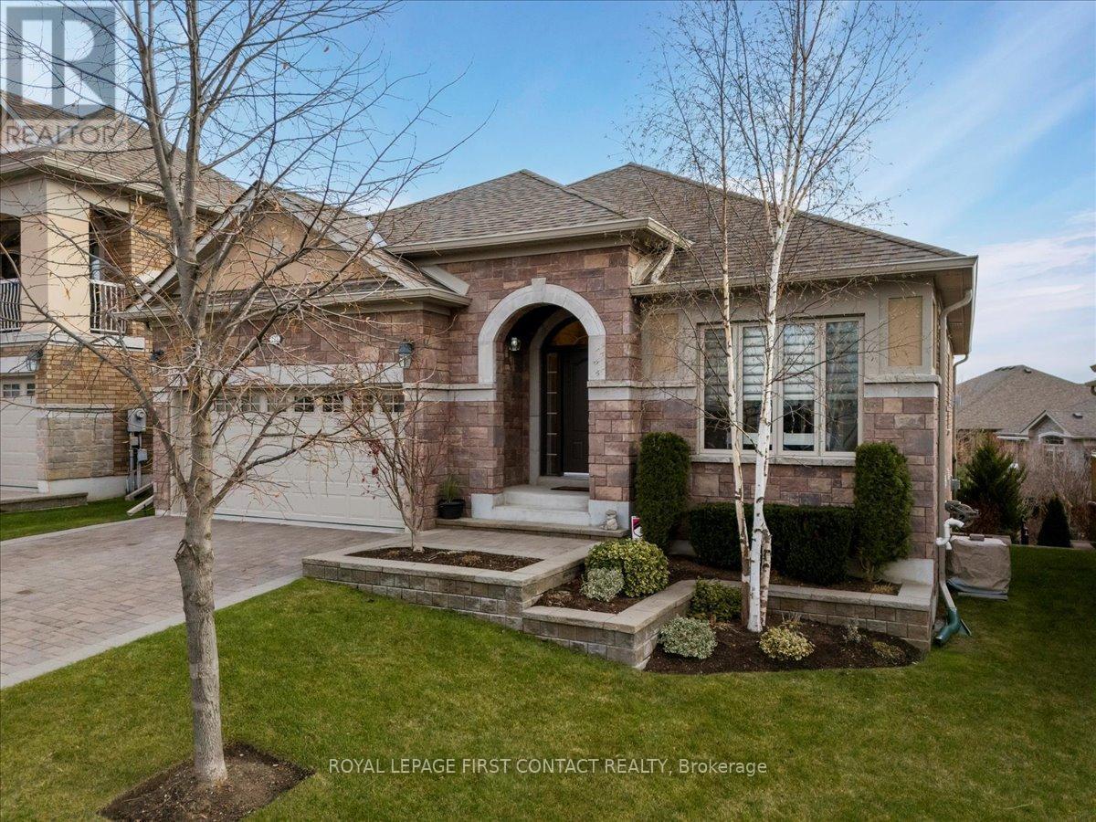 












222 RIDGE WAY

,
New Tecumseth,




Ontario
L9R0H2

