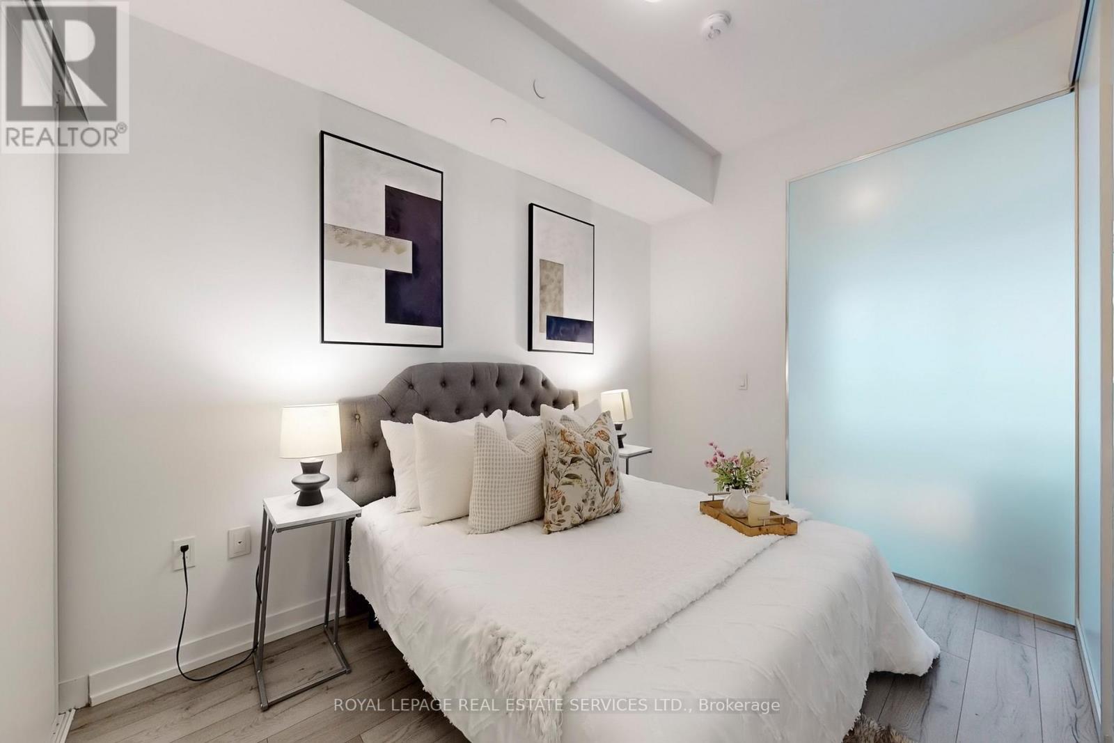 












310 - 1195 THE QUEENSWAY

,
Toronto,




Ontario
M8Z0H1

