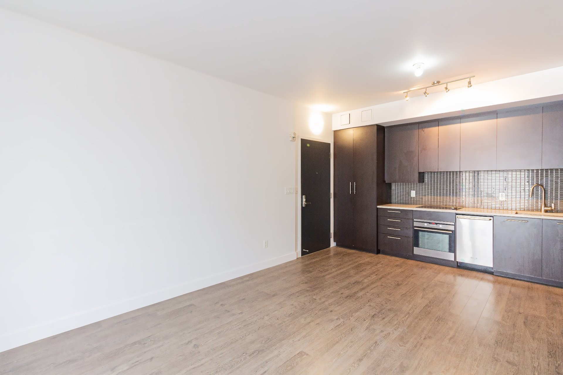 









3300


Av. Troie

, 205,
Montréal (Côte-des-Neiges/Notre-Dame-de-Grâce),




QC
H3V1A9

