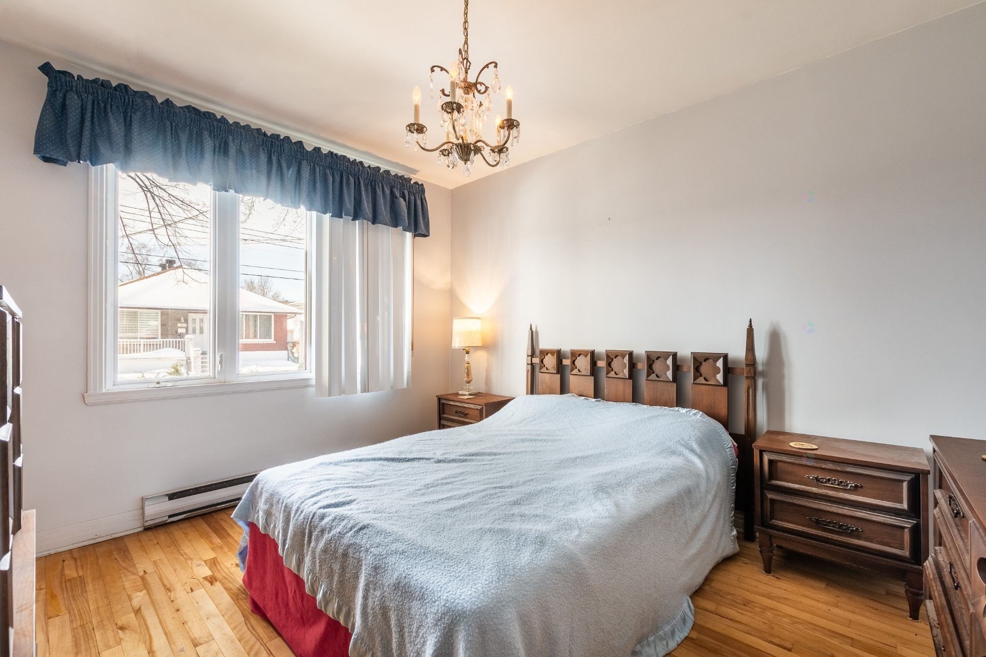 









11027


Av. Racette

,
Montréal (Montréal-Nord),




QC
H3N2Z3

