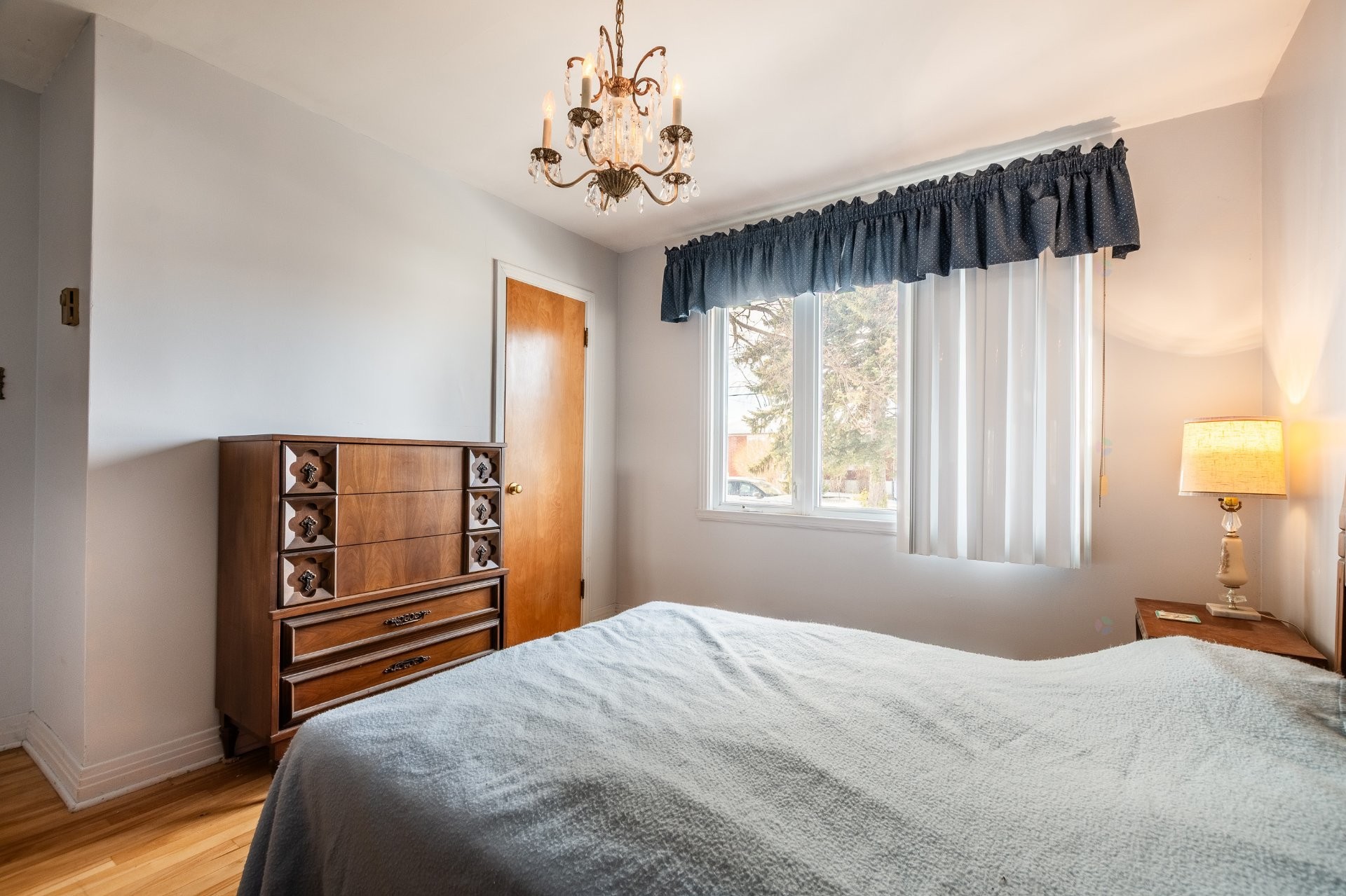 









11027


Av. Racette

,
Montréal (Montréal-Nord),




QC
H3N2Z3

