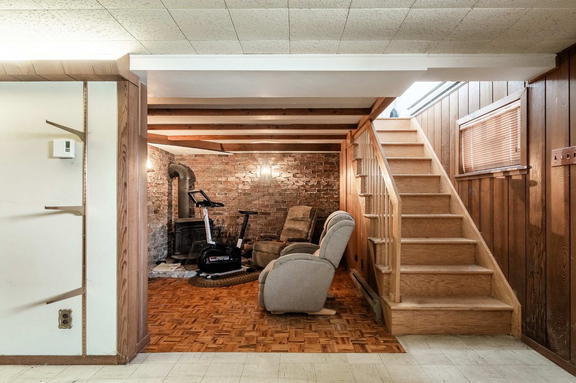 









11027


Av. Racette

,
Montréal (Montréal-Nord),




QC
H3N2Z3

